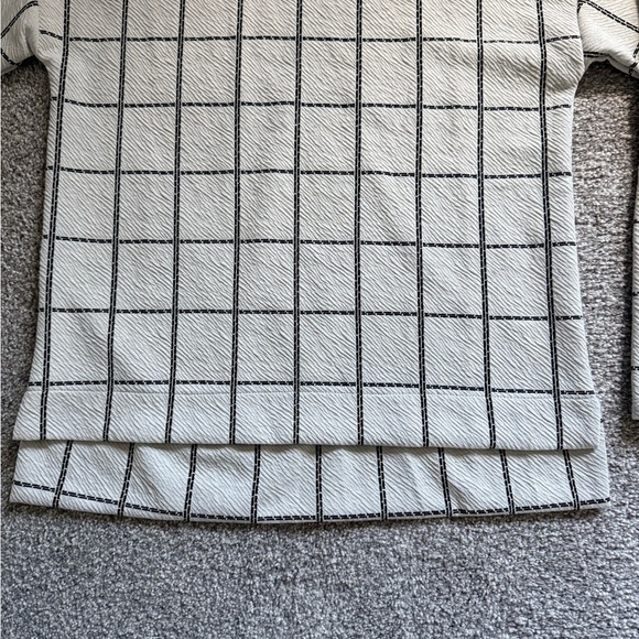 Suzy Shier Gray and Black Grid Turtleneck Sweater - Picture 4 of 4